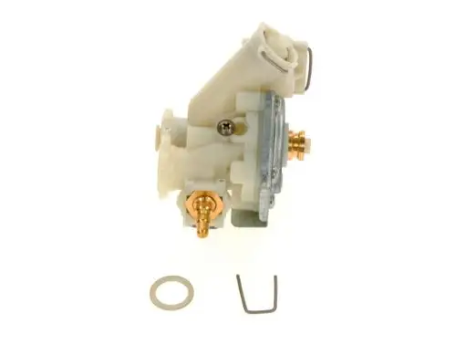 BOSCH Wasserarmatur mit ovaler Membran, weißen Kunststoffteilen und metallischen Anschlüssen. Zubehörteile wie Dichtungsring und Halteclip liegen daneben.